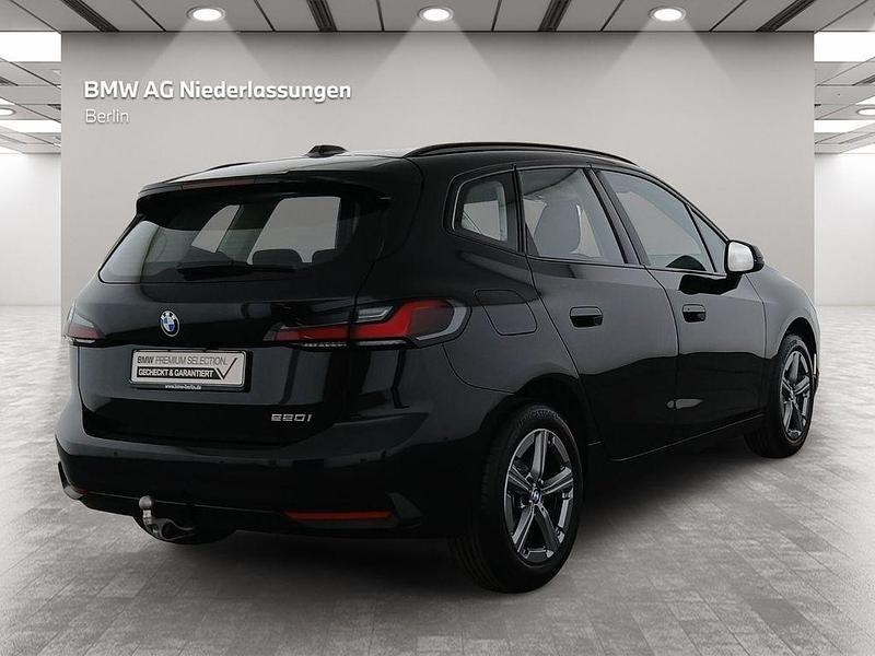 Gebraucht BMW 220 Active Tourer 156 PS (114 kW) 2025 Schwarz Van / Kleinbus