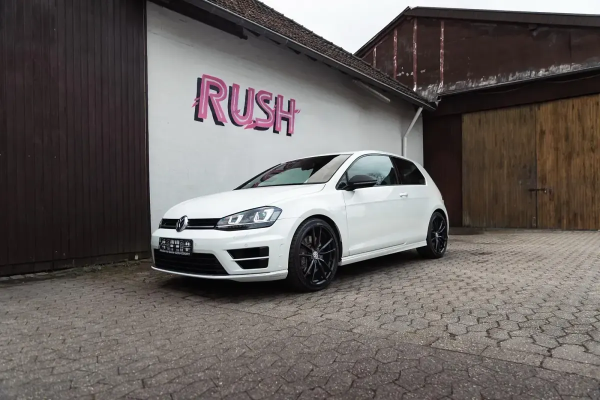 Gebraucht VW Golf VII R 300 PS (220 kW) 2016 Weiß Limousine