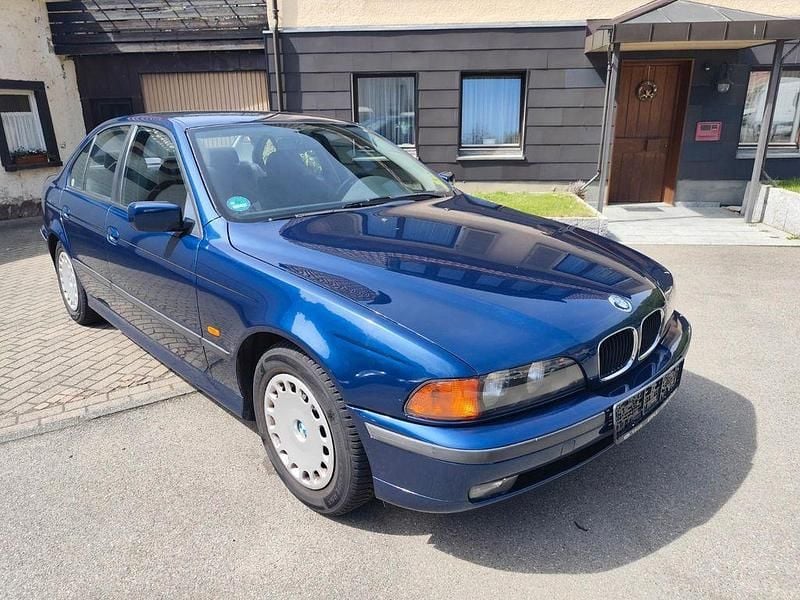 Gebraucht BMW 523 170 PS (125 kW) 1997 Blau Limousine