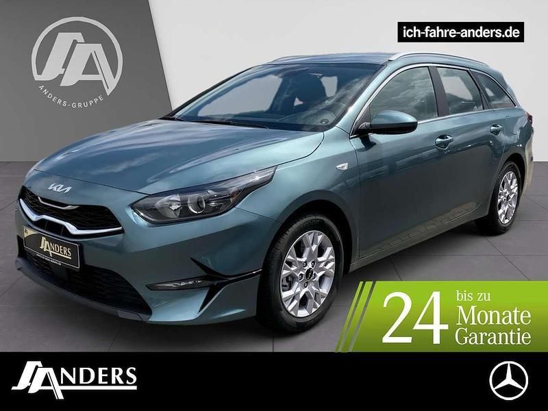 Grau yucca stahlgrau Gebraucht 2024 Kia Ceed Sportswagon Vision Kombi | 27.794 € (Fairer Preis) - Bild 1/3