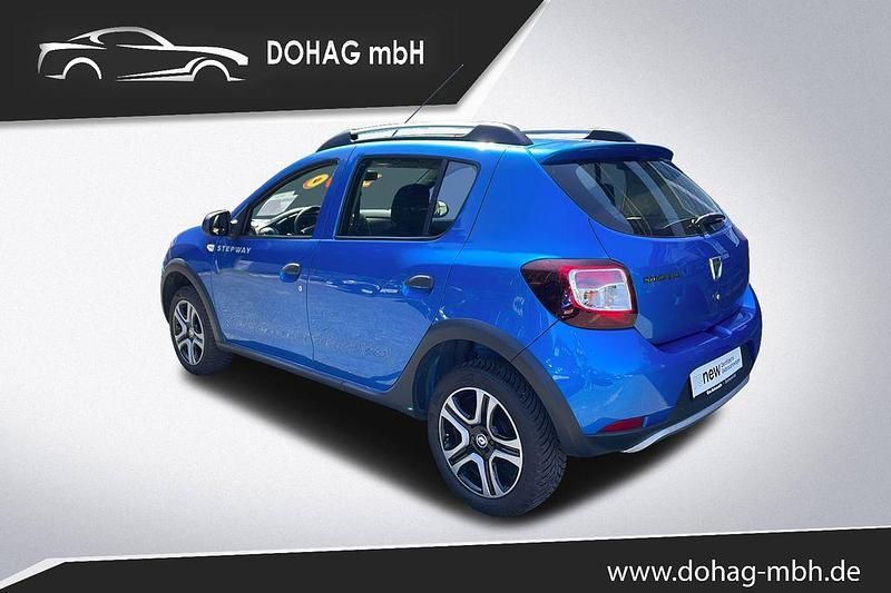 Gebraucht Dacia Sandero Stepway Ambiance 90 PS (66 kW) 2013 Blau Kleinwagen
