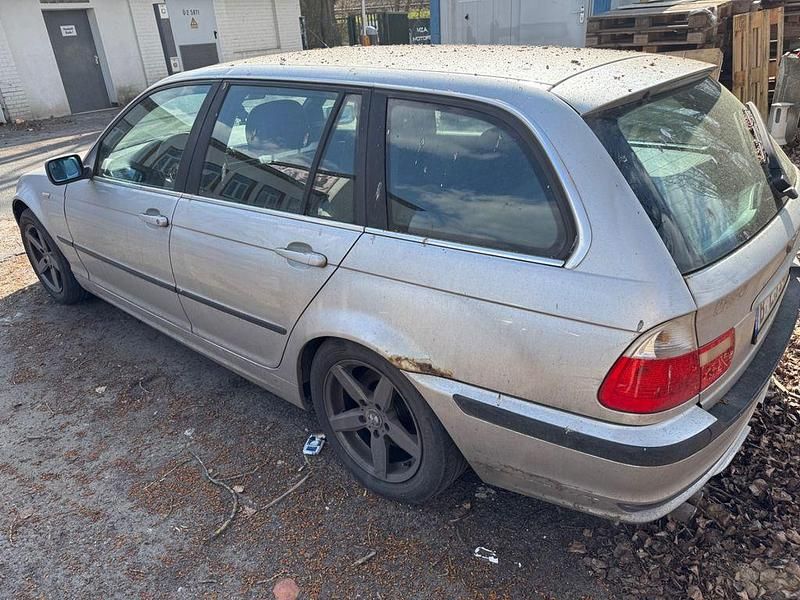 Second-hand BMW 320 170 CP (125 kW) 2003 Argintiu Break