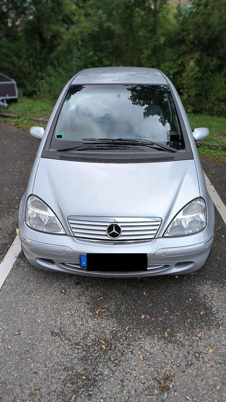 Silber Gebraucht 2002 Mercedes A170 Elegance Van / Kleinbus | 1.000 € (Superpreis) - Bild 1/4