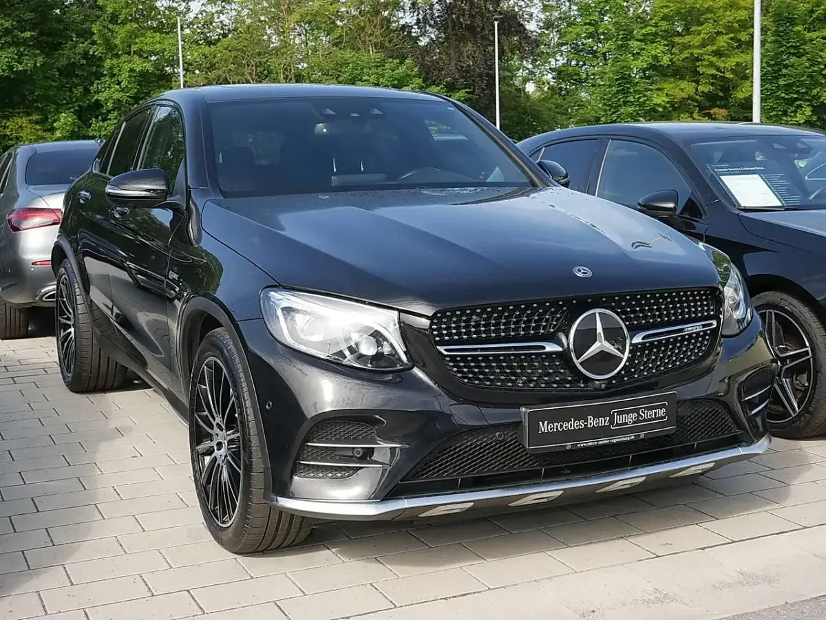 Gebraucht Mercedes GLC43 AMG AMG 390 PS (286 kW) 2019 Metalliclack obsidianschwarz SUV