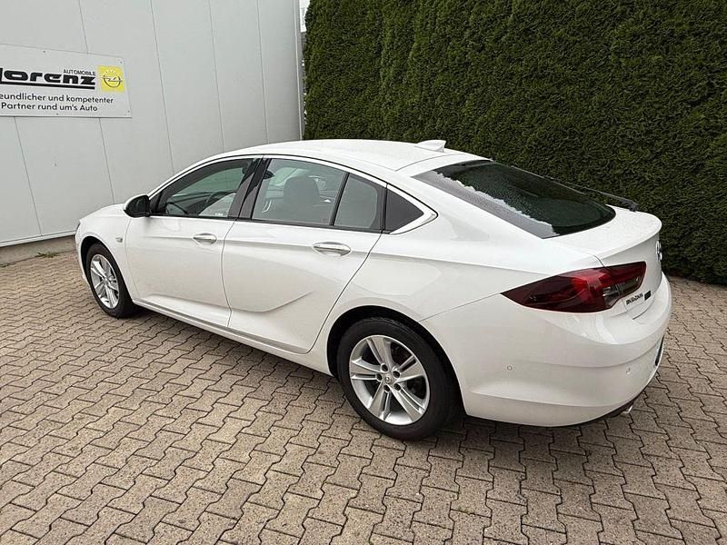 Gebraucht Opel Insignia Innovation 170 PS (125 kW) 2018 Abalone weiß Limousine
