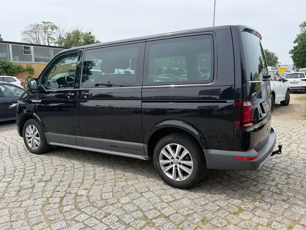 Gebraucht VW Multivan PanAmericana 199 PS (146 kW) 2018 Deep black Van / Kleinbus