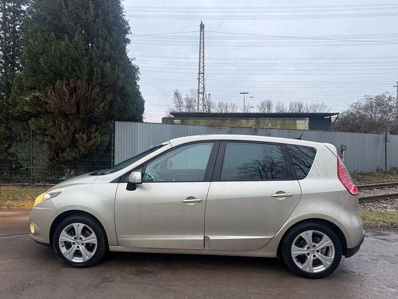 Gebraucht Renault Scénic III Dynamique 131 PS (96 kW) 2010 Beige Van / Kleinbus