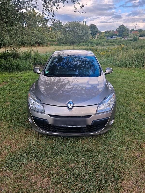 Gebraucht 2009 Renault Mégane III Limousine | 4.499 € - Bild 1/4