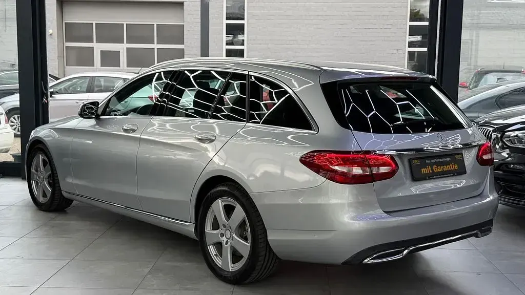 Gebraucht Mercedes C180 Avantgarde 156 PS (114 kW) 2015 Silber Kombi