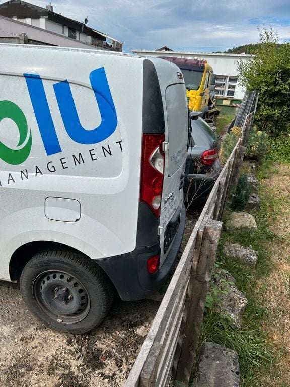 Gebraucht Renault Kangoo Authentique 75 PS (55 kW) 2012 Weiß Van / Kleinbus