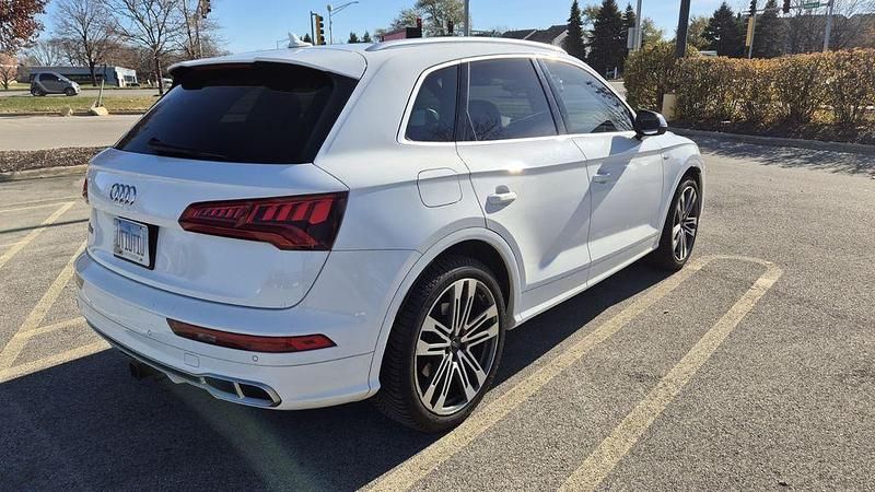 Weiß Gebraucht 2018 Audi SQ5 Sport SUV | 19.500 € (Guter Preis) - Bild 1/4