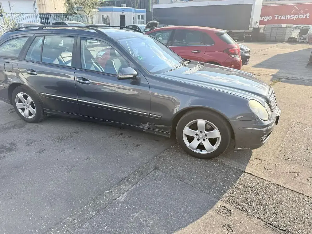 Gebraucht Mercedes E280 Classic 190 PS (139 kW) 2008 Kombi