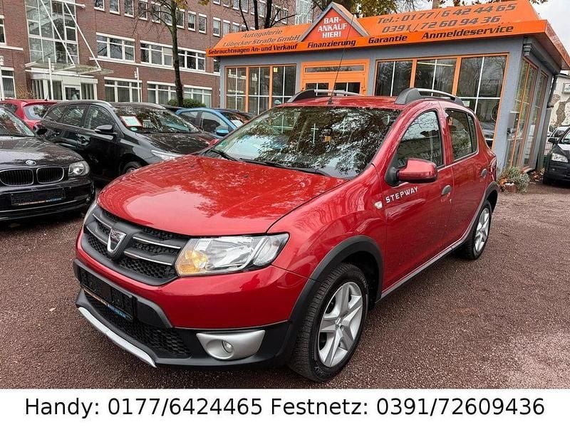 Rot Gebraucht 2015 Dacia Sandero Stepway Limousine | 6.490 € (Fairer Preis) - Bild 1/4