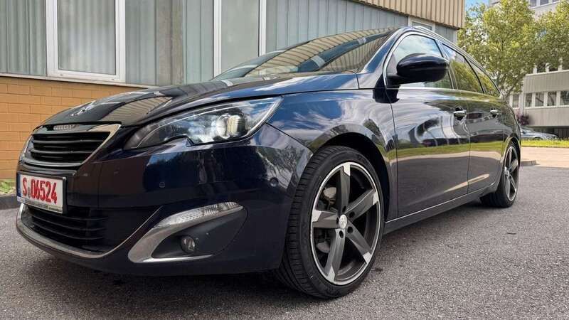 Blau Gebraucht 2017 Peugeot 308 Kombi | 5.900 € (Fairer Preis) - Bild 1/4