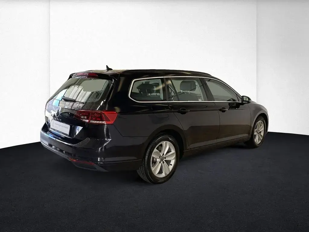Gebraucht VW Passat Business 200 PS (147 kW) 2023 Schwarz Kombi