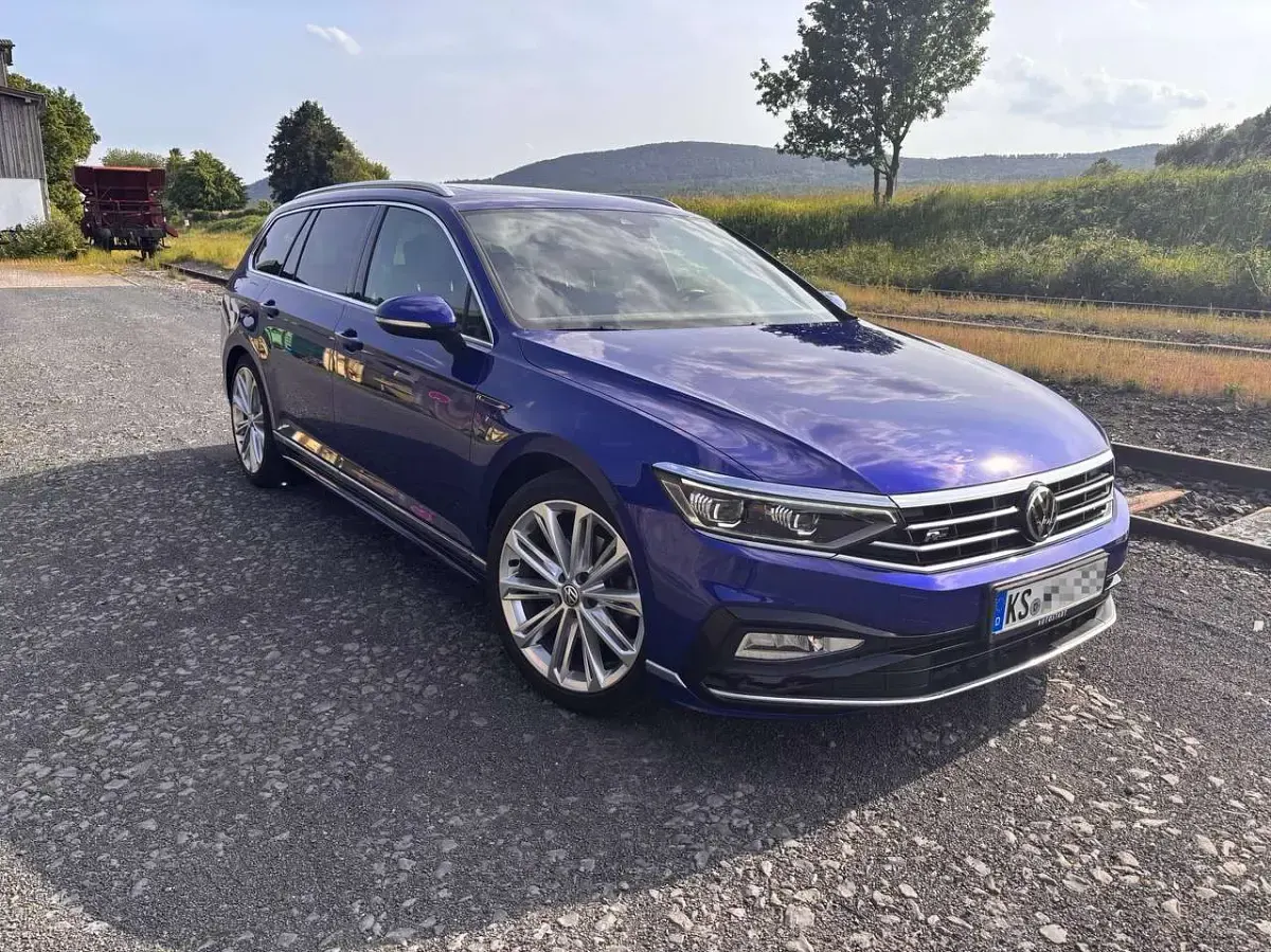 Gebraucht VW Passat Elegance 190 PS (139 kW) 2020 Blau Kombi