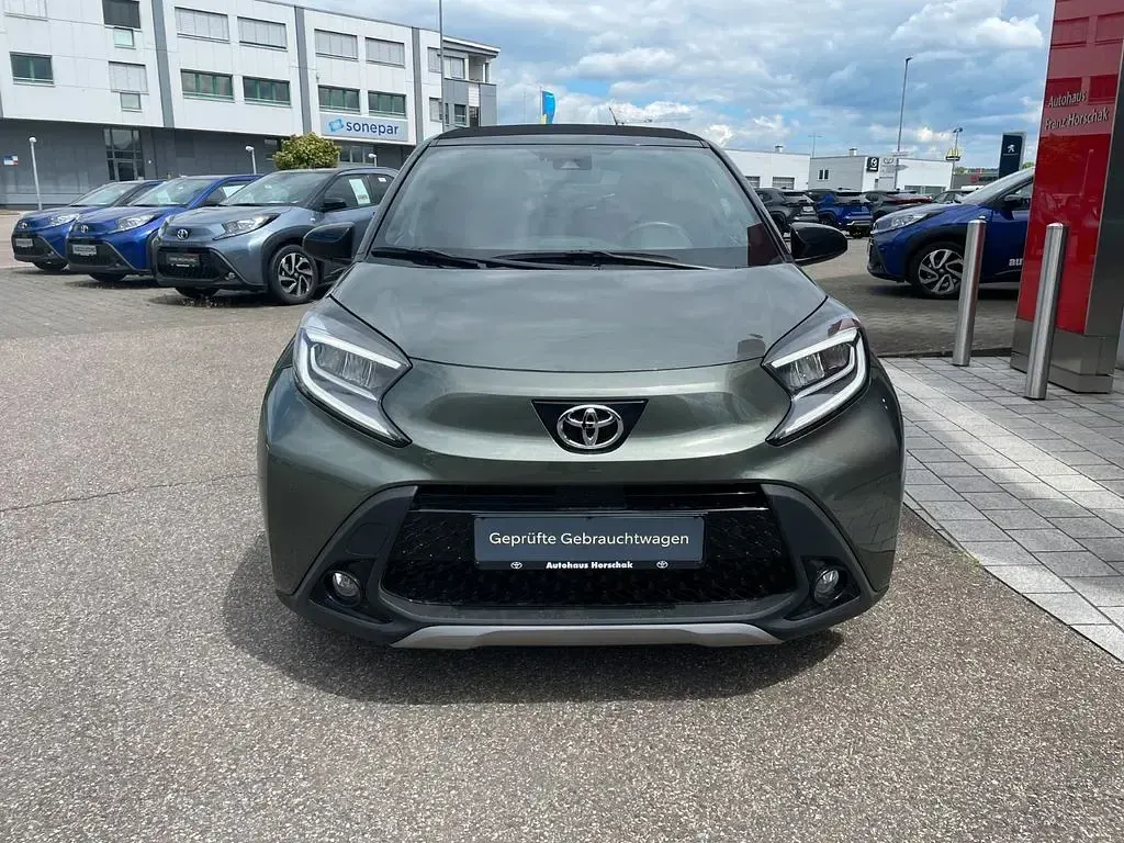 Gebraucht Toyota Aygo X X-plore 72 PS (52 kW) 2022 Grün SUV