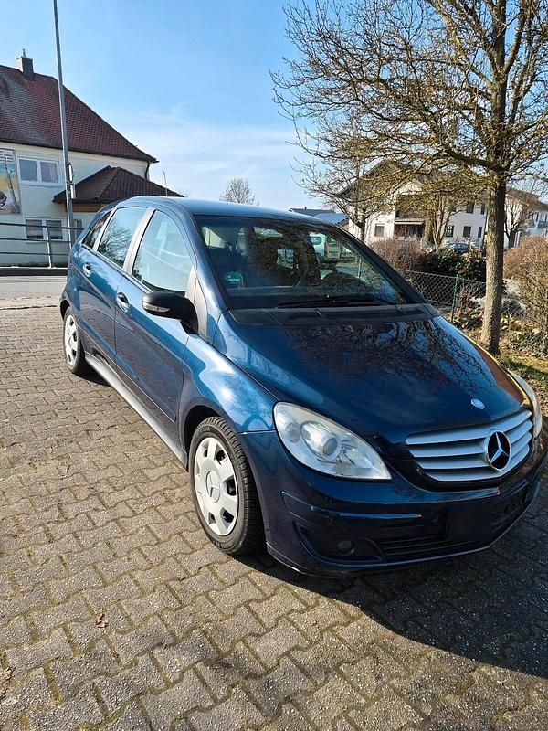 Gebraucht Mercedes B180 109 PS (80 kW) 2007 Blau Van / Kleinbus