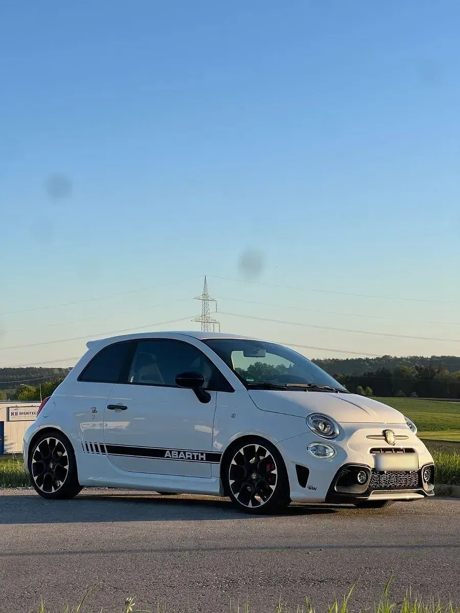 Gebraucht Abarth 595 Competizione 179 PS (131 kW) 2018 Weiß Kleinwagen