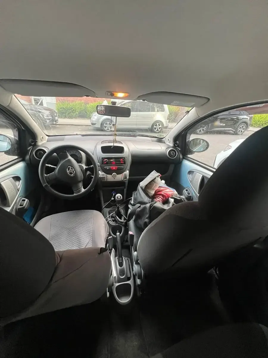 Gebraucht Toyota Aygo 68 PS (50 kW) 2006 Blau Kleinwagen