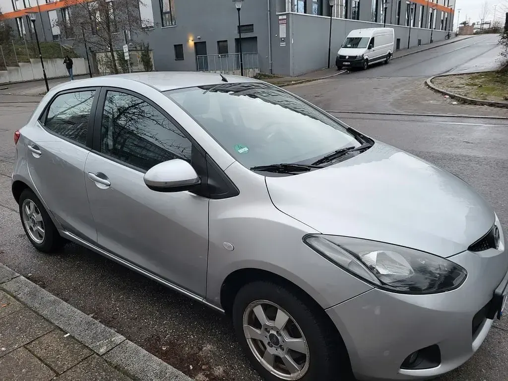 Brugt Mazda 2 86 HK (63 kW) 2008 Grå Hatchback