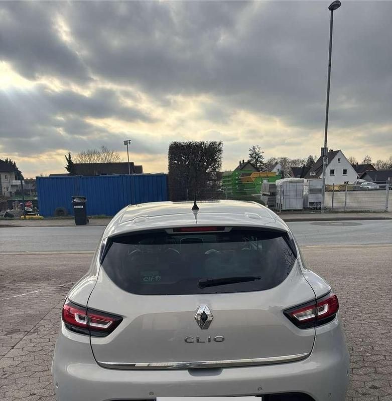 Gebraucht Renault Clio IV Initiale Paris 118 PS (86 kW) 2017 Limousine