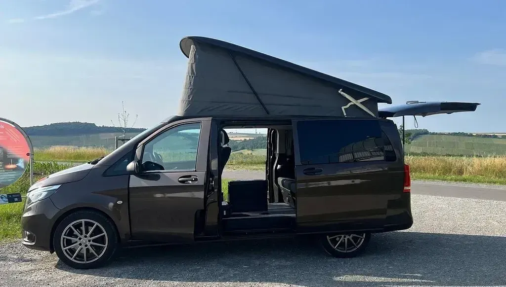 Gebraucht Mercedes V250 Marco Polo 190 PS (139 kW) 2019 Braun Van / Kleinbus