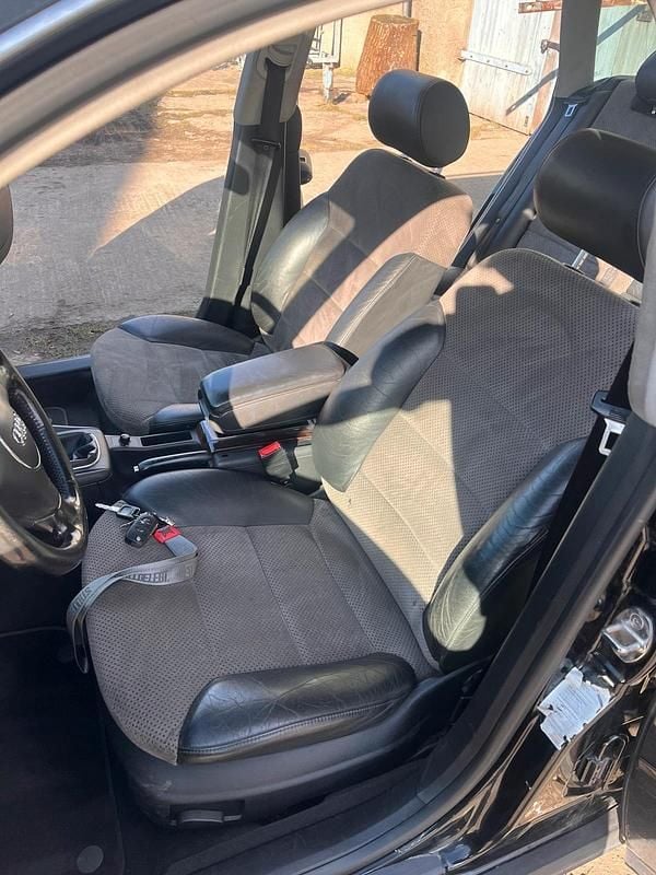 Gebraucht Audi A6 163 PS (119 kW) 2003 Schwarz Kombi