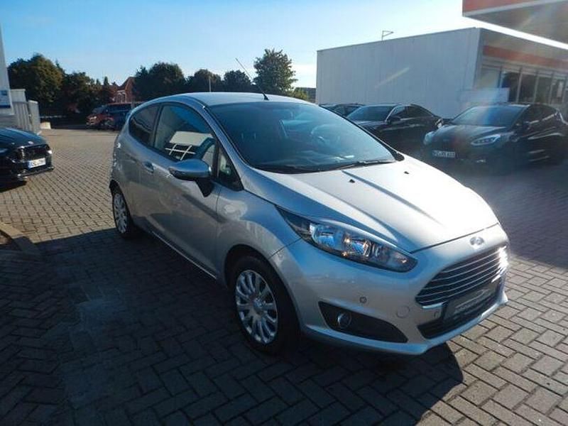 Gebraucht Ford Fiesta Trend 82 PS (60 kW) 2013 Silber Kleinwagen