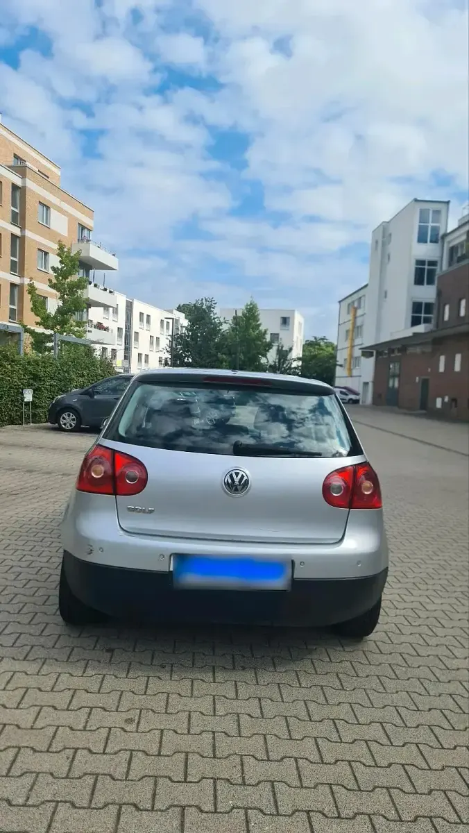 Second-hand VW Golf V 80 CP (58 kW) 2007 Gri Hatchback
