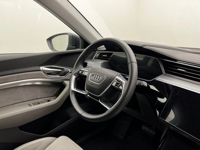 Gebraucht Audi e-tron Advanced 300 kW (408 PS) 2020 Schwarz metallic SUV