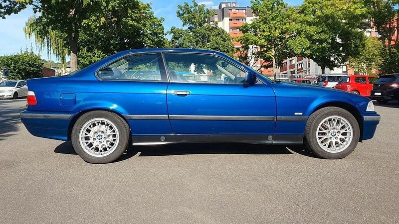 Blau Gebraucht 1997 BMW 316 Comfort Edition Coupé | 2.900 € (Fairer Preis) - Bild 1/4