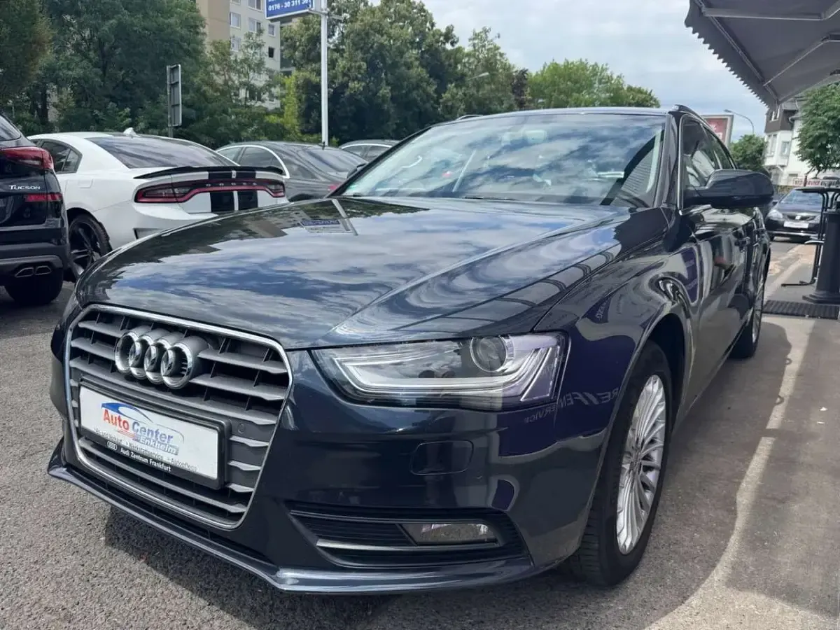 Gebraucht Audi A4 Attraction 120 PS (88 kW) 2013 Blau Kombi