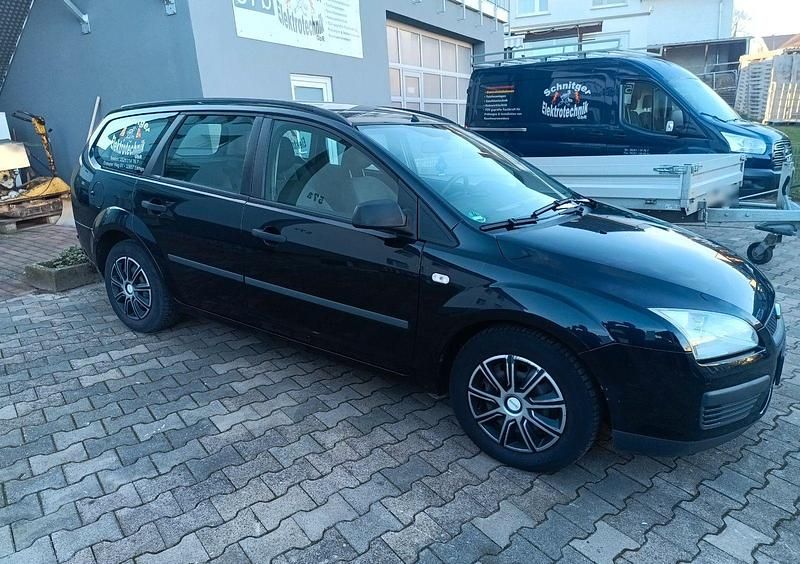 Gebraucht Ford Focus Ambiente 109 PS (80 kW) 2005 Schwarz Kombi