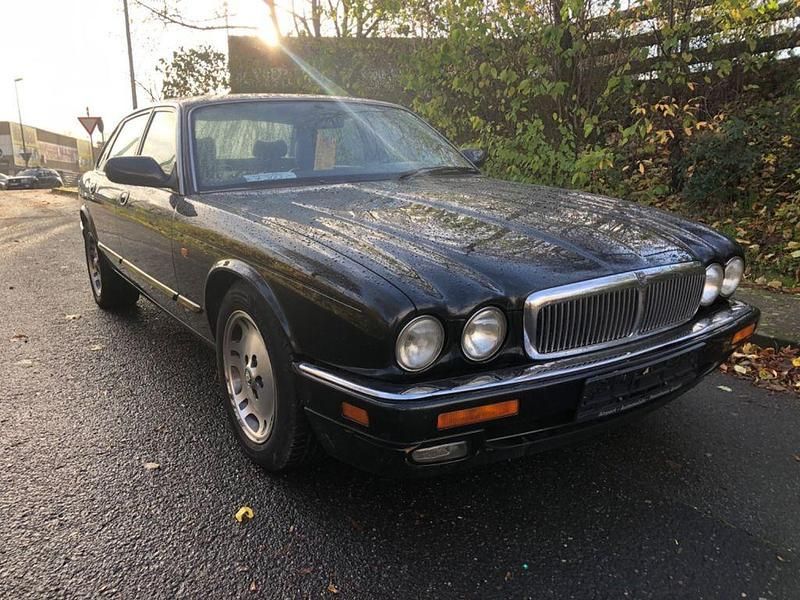 Schwarz Gebraucht 1997 Jaguar XJ Executive Limousine | 6.900 € (Fairer Preis) - Bild 1/4