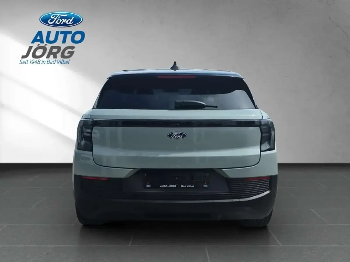 Neu Ford Explorer Extended Range 210 kW (286 PS) 2026 Grau SUV