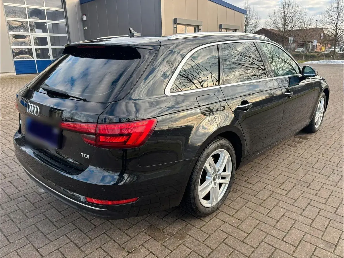 Brugt Audi A4 Ambiente 190 HK (139 kW) 2016 Sort Stationcar