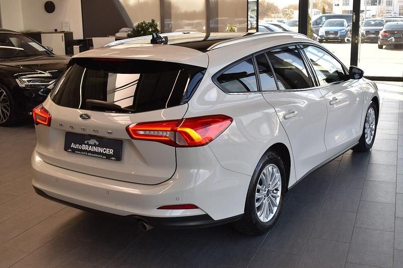 Gebraucht Ford Focus Titanium 120 PS (88 kW) 2020 Weiß Kombi