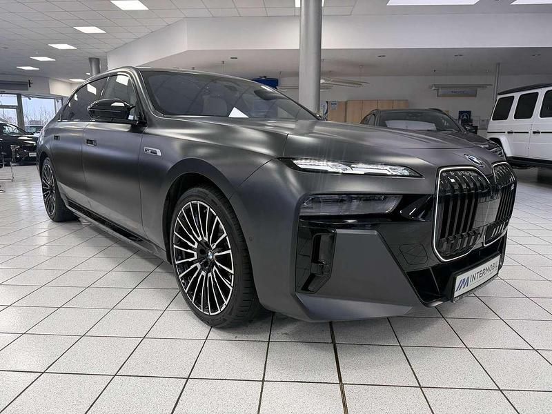 Gebraucht BMW 760 Executive 571 PS (419 kW) 2024 Frozen deep grey Limousine