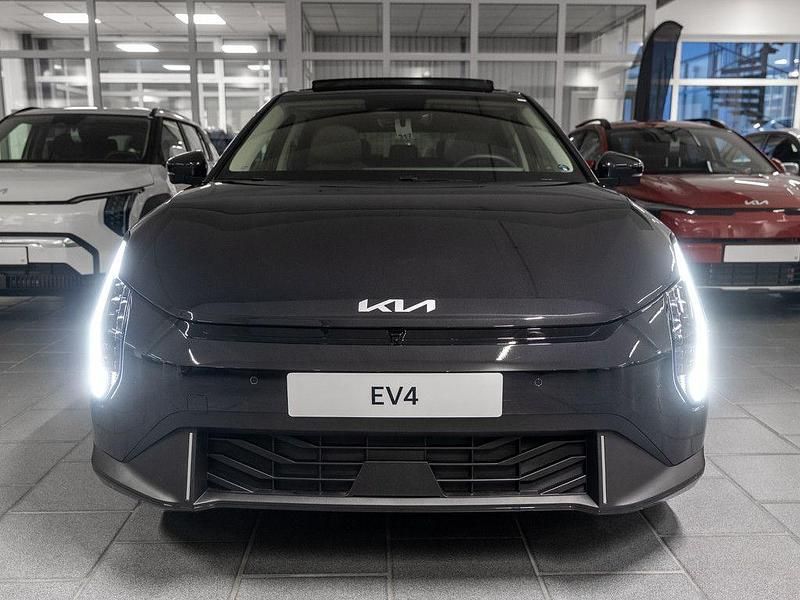 Neu Kia EV4 Earth 150 kW (204 PS) 2026 Black pearl Limousine