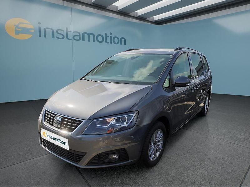 Grau Gebraucht 2022 Seat Alhambra Van / Kleinbus | 28.599 € (Etwas zu teuer) - Bild 1/4
