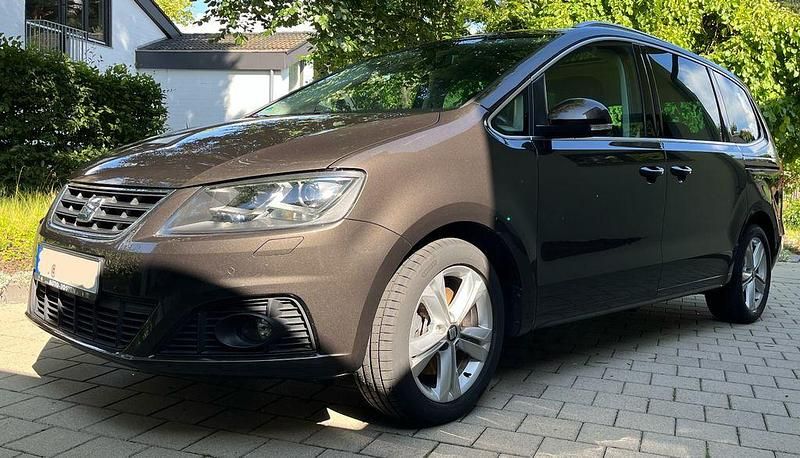 Braun Gebraucht 2016 Seat Alhambra Crono Plus Van / Kleinbus | 21.500 € (Superpreis) - Bild 1/4