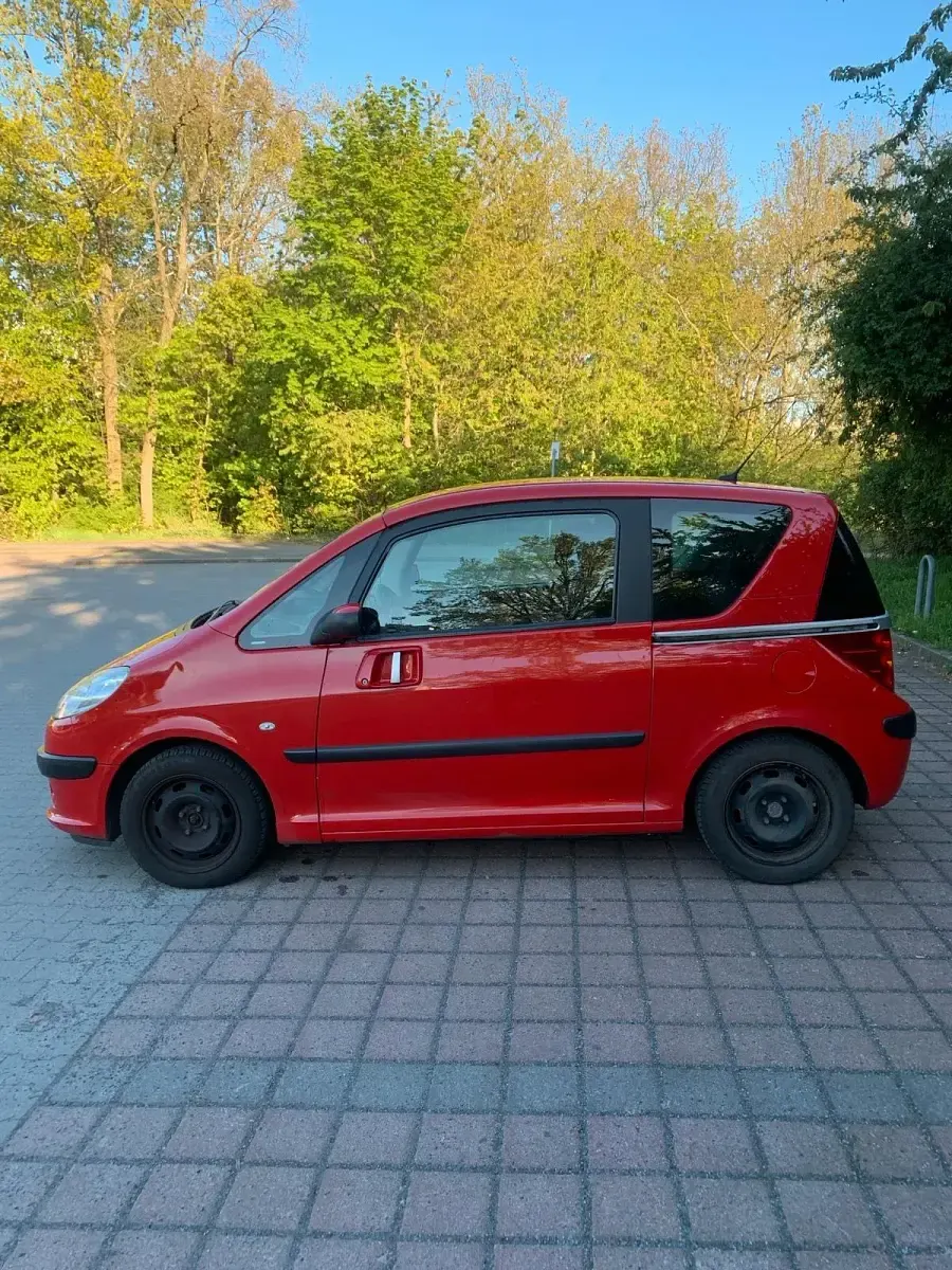 Gebraucht Peugeot 1007 88 PS (64 kW) 2006 Rot Van / Kleinbus