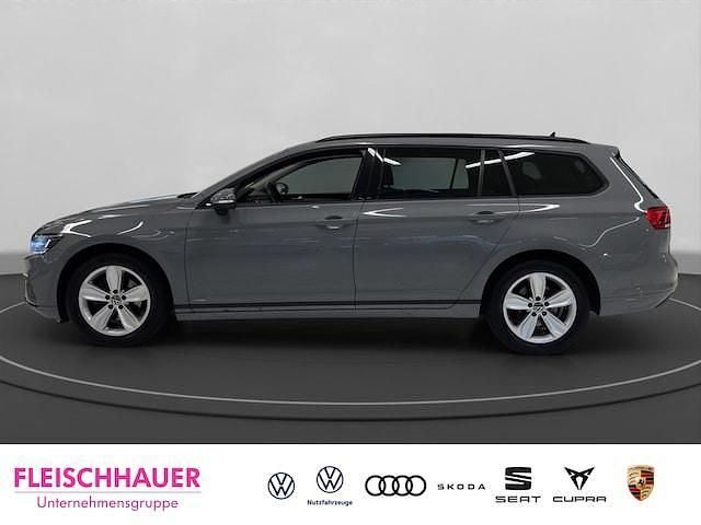Gebraucht VW Passat Basis 150 PS (110 kW) 2022 Kombi