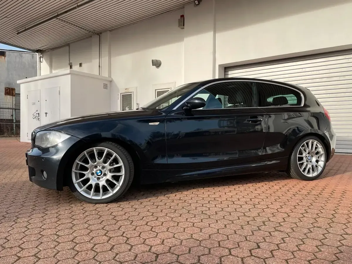 Gebraucht BMW 118 M Sport 143 PS (105 kW) 2008 Schwarz Kleinwagen