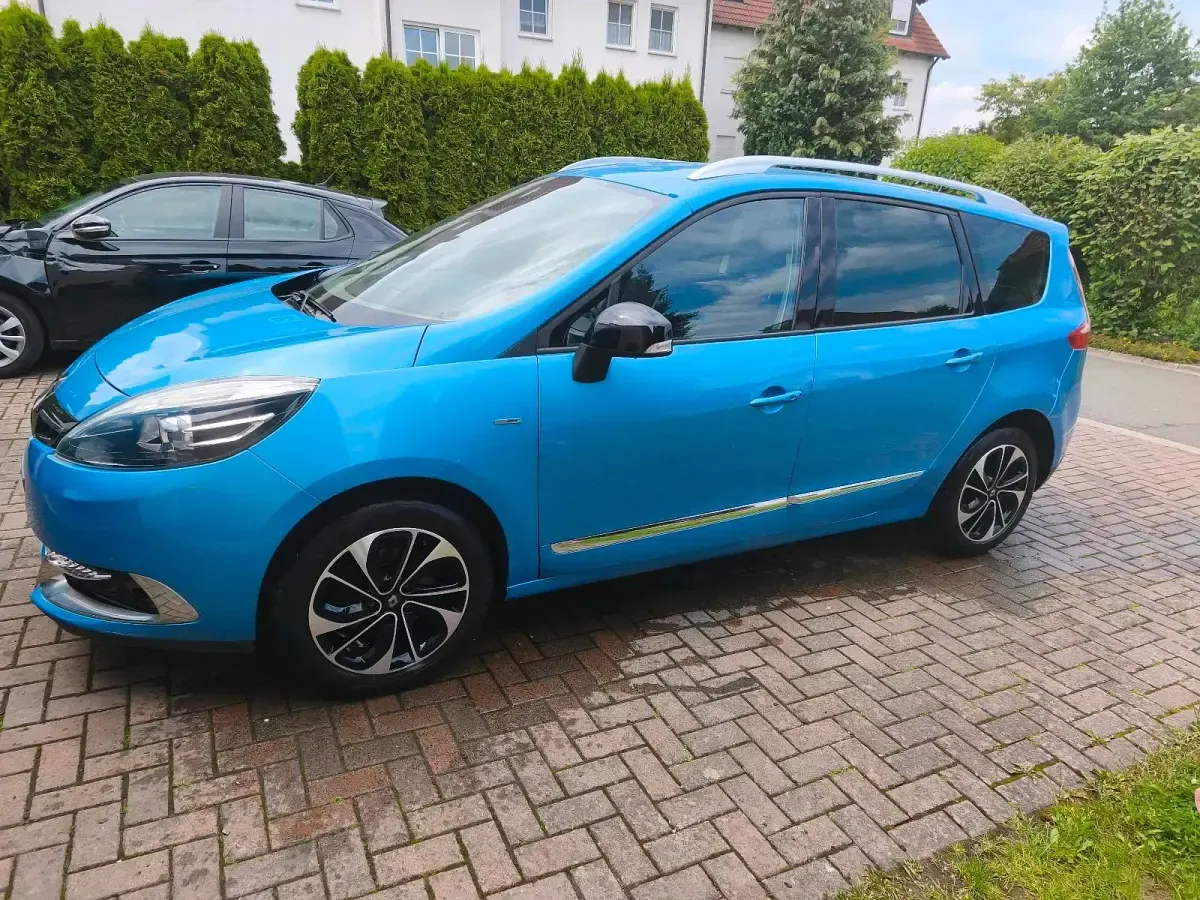 Gebraucht Renault Scénic III Bose Edition 131 PS (96 kW) 2014 Blau Van / Kleinbus