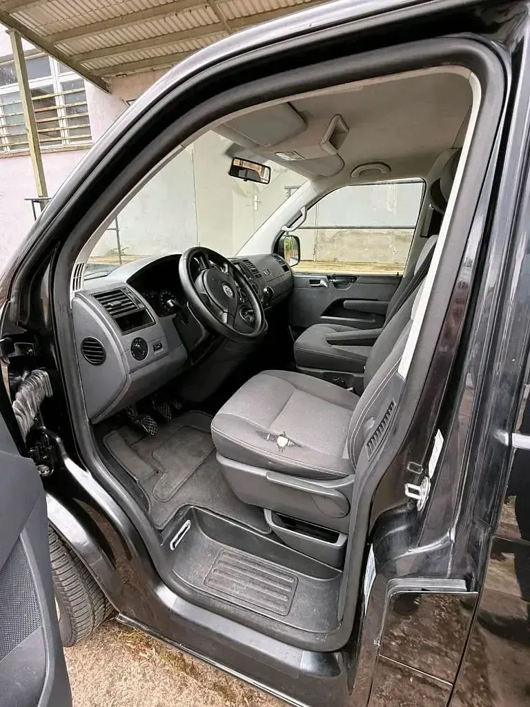 Używany VW T5 131 KM (96 kW) 2008 Czarny Van