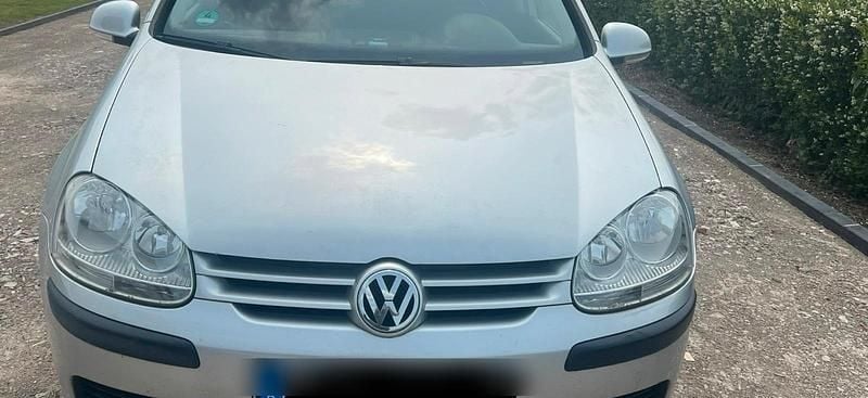 Silber Gebraucht 2005 VW Golf V Limousine | 550 € (Superpreis) - Bild 1/4