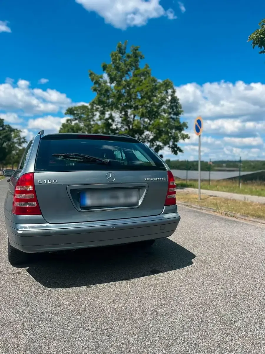 Gebraucht Mercedes C180 143 PS (105 kW) 2004 Blau Kombi