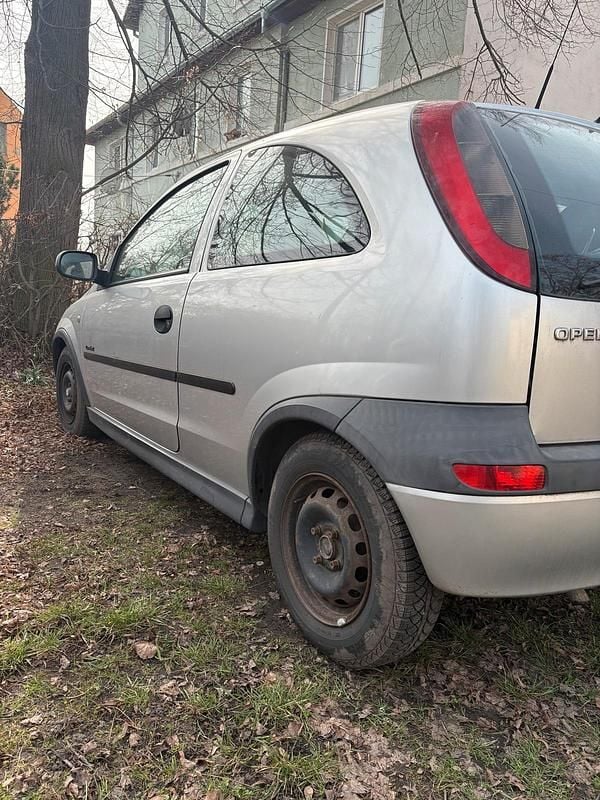 Gebraucht Opel Corsa 60 PS (44 kW) 2001 Silber Kleinwagen